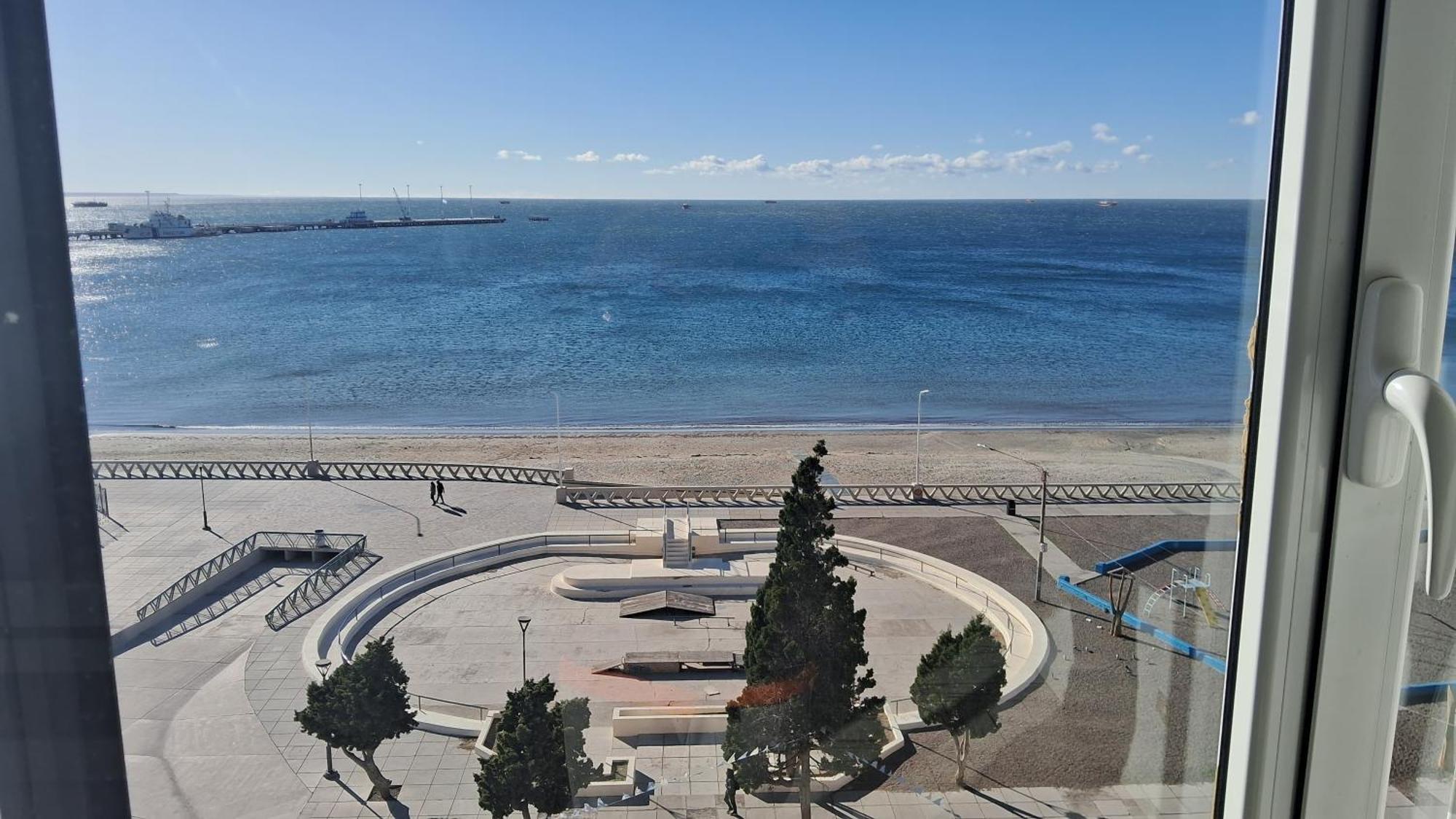 Enjoy Departamento Frente Al Mar Lägenhet Puerto Madryn Exteriör bild